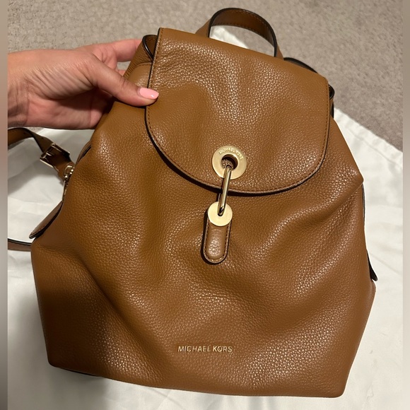 Michael Kors Raven Medium Backpack Pebbled Leather with Dust Bag - Picture 4 of 17